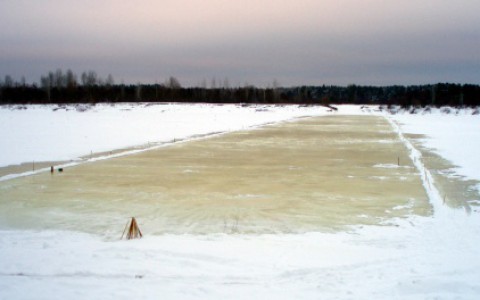 В Кировской области "УАЗ" провалился под лед: погибли три человека