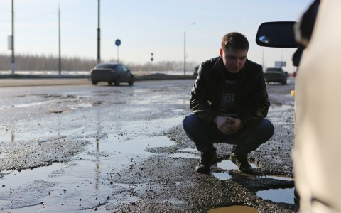 Кировчане своими силами и на свои деньги будут латать ямы в асфальте