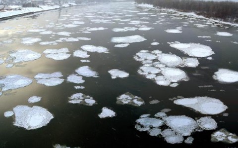 Кировчан пригласили посмотреть на ледоход
