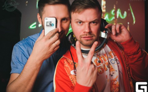 Лучшие друзья девушек - это танцы: отличная субботняя вечеринка в "Пивной"