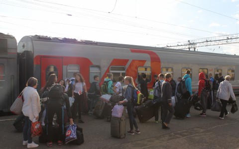 Кировские школьники на летних каникулах смогут купить билет на поезд с 50-процентной скидкой