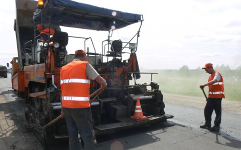 Нашлись и время, и деньги: после Прямой линии с президентом Никита Белых объявил о масштабном ремонте дорог