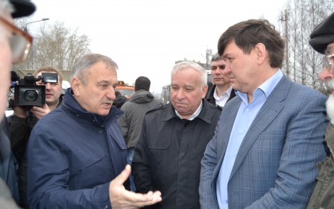 Глава Кирова назвал улицы, которые будут ремонтировать в первую очередь