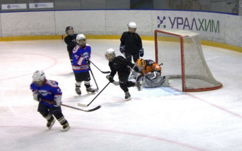 Кировская детская хоккейная команда просит о помощи