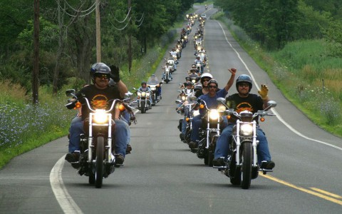 Нескучный weekend: открытие мотосезона и Первомайская демонстрация