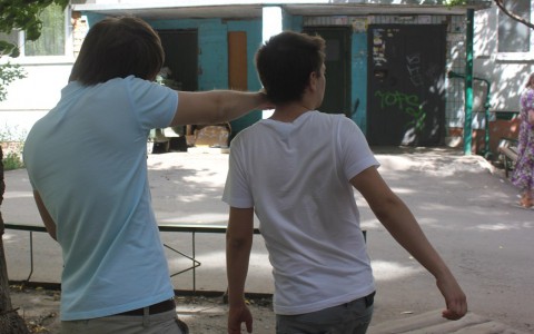 Кировчанка: «На проспекте Строителей подростки выстрелили мне в спину и обстреляли десяток машин»