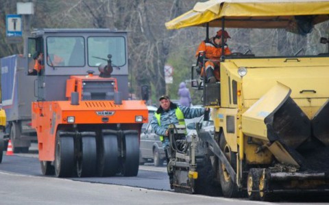 На 10 улицах Кирова провели ямочный ремонт