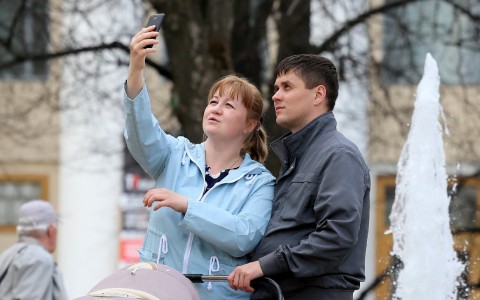 Фоторепортаж "Город в лицах": узнай себя и получи подарок