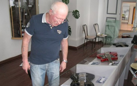 Коллекционер гитар: «Каждый инструмент я восстановил сам до последнего винтика»