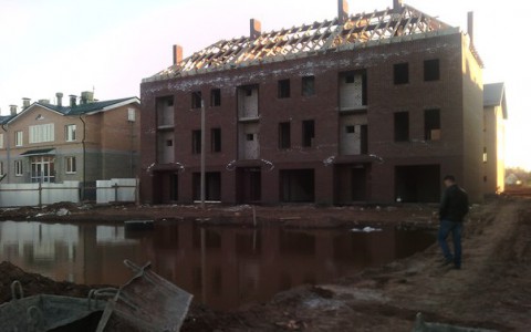 Что обсуждают в Кирове утром: избиение у клуба и потоп в новом микрорайоне