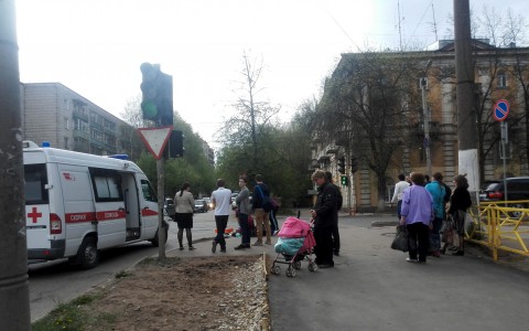 На Карла Маркса в Кирове потерял сознание и скончался велосипедист