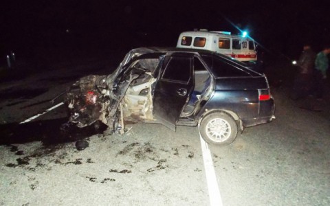 В Яранском районе «Лада» столкнулась с прицепом «КАМАЗа»