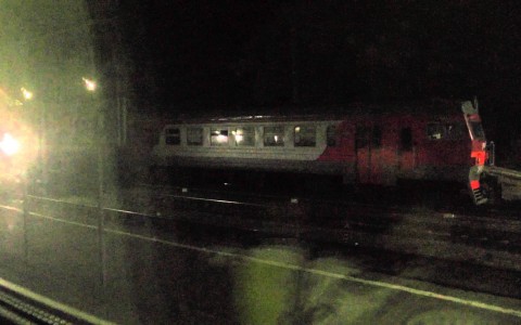 Трое кировских школьников разбили камнями стекла у пассажирских поездов