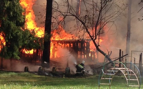 Пожар в Слободском: почти 100 малышей эвакуировали из детского сада во время тихого часа