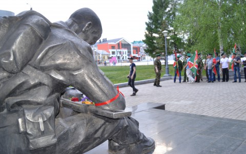 Топ -5 историй пограничников Кирова: контрабанда религиозных книг и задержание коров