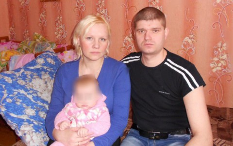 В Кирове родителей, уронивших 5-летнюю дочь головой об асфальт, поставят на учет в ПДН