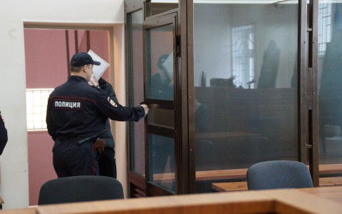 В Кировской области вынесли приговор главе поселения, который помогал жене зарабатывать