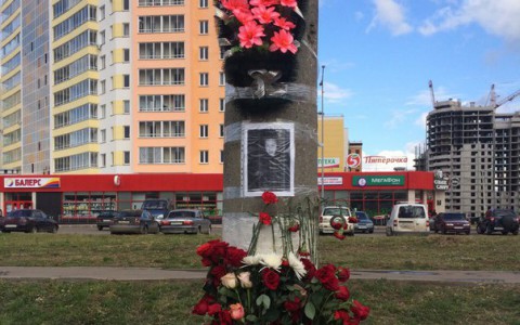 Родные и близкие простились с кировчанкой, погибшей после страшной аварии у «Солнечного берега»