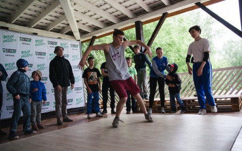 Как провели выходные кировчане: арт, винил, кофе и танцы