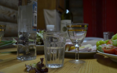 В Кировской области установили минимальную цену за пол-литра водки