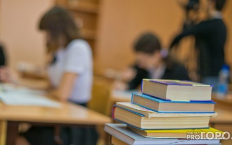 Кировские школьники сдали ЕГЭ по обществознанию: справились бы вы с заданием?