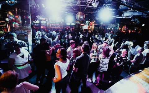 Выиграй 3000 рублей в среду в РЦ NEON