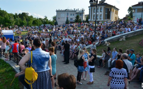 День молодежи в Кирове: фестиваль уличных танцев, "Акустика" и фейерверк