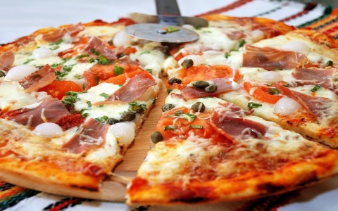 Закажи пиццу в любое время