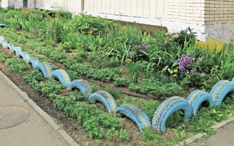 Управляющие компании начали жаркий сезон благоустройства