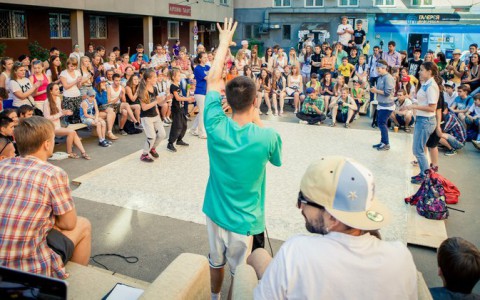 Нескучный weekend: День молодежи и Акустика