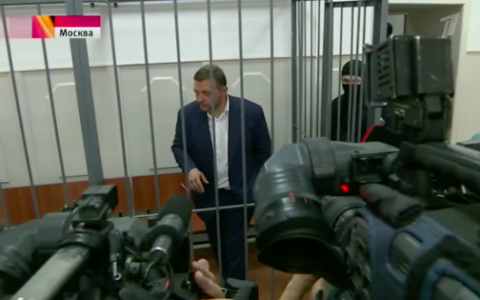 Что обсуждают в Кирове этим утром: арест Никиты Белых и комментарий главы города