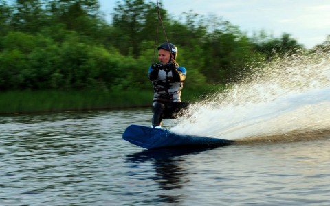 Участники открытого Чемпионата по вейкбордингу будут бороться за 120 тысяч рублей