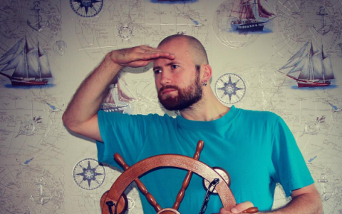 Четверг в Кирове: капитан на мостике и пугающий взгляд