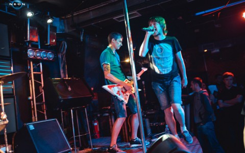 Хотите потанцевать под живую музыку?