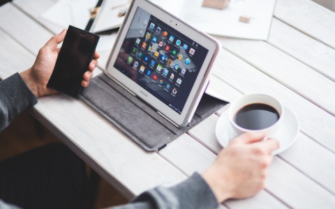 Россияне перестали экономить на Интернете и разговорах в поездках по России