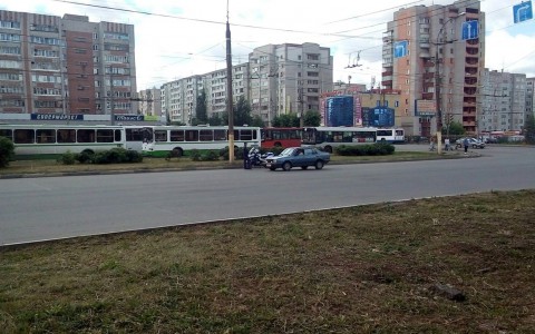 Видео: 5 автохамов и нарушителей на кировских дорогах, которых сняли на камеру