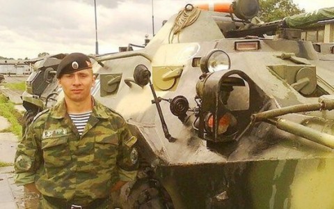 Подвиг кировского сержанта, остановившего автомобиль террористов, попал на видео