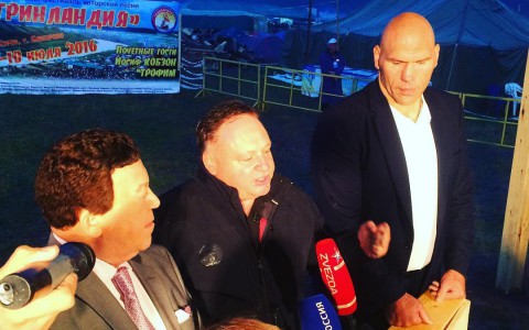 Фоторепортаж из соцсетей:  10 фото кировчан со знаменитостями на фестивале "Гринландия"