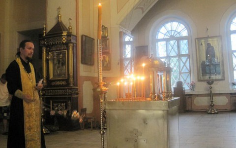 В Кирове прошла панихида по погибшим во время теракта в Ницце