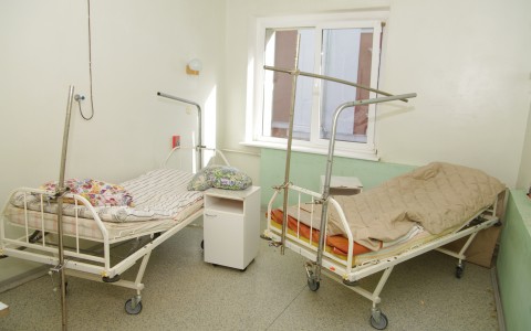 В Радужном прохожие нашли окровавленного мужчину: пострадавший умер в больнице