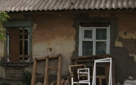 Жена подозреваемого в убийстве 6-летней девочки боится выходить из дома