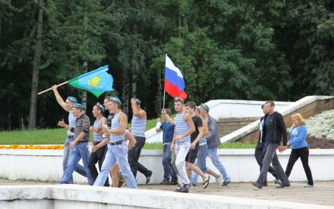 В Кирове в Дни ВМФ и ВДВ перекроют дороги и отключат фонтаны