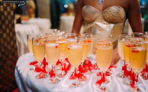 В Кирове молодожены могут не платить за свадьбу