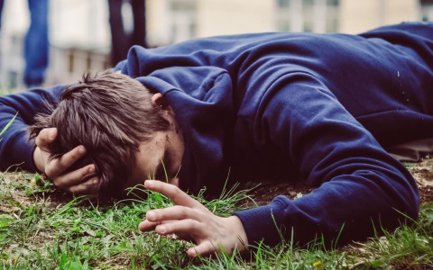 Жительница Котельнича морила голодом и избивала 15-летнего сына