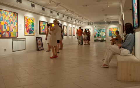 Топ мероприятий в "Галерее Прогресса" на неделю: презентация новой книги "Пешком по Вятке" и кинопоказ