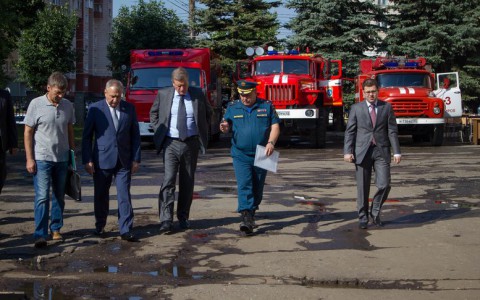 Игорь Васильев распорядился помочь погорельцам, пострадавшим от возгорания в пожарной части