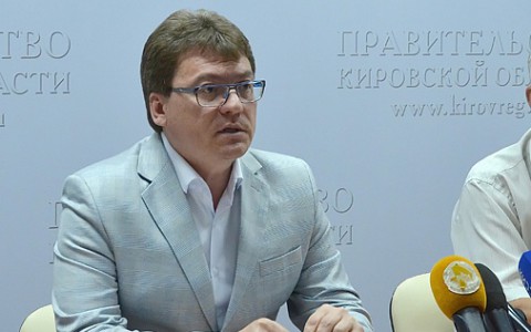 Глава министерства образования: «Клуб не помешает работе белохолуницкой школы»