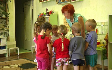 На воспитательницу из Нововятска завели дело за "лишение свободы ребенка"