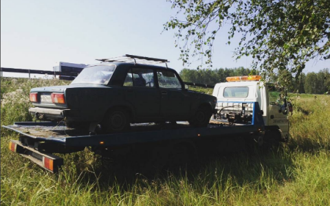 В Кирове 15-летний подросток вызвал эвакуатор, чтобы угнать автомобиль