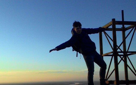 В Кирове спасли подростков, делающих смертельное селфи у ж/д путей